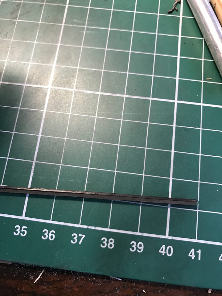 The caulking seam, applied with the oil-based pencil.