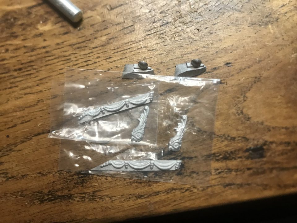 Two identical decoration sets, both left-hand