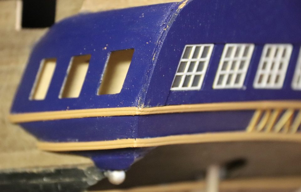 Close-up of the gallery: the imperfections aren't visible to the naked eye