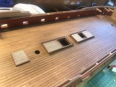 Hatch with grating and shot garland