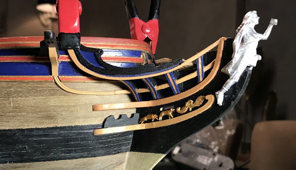 The rails of the head, neatly in line at the front