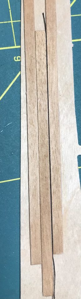 Test piece: on the left a seam with thread between, on the right without.