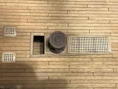 Grating, capstan and ladderway as one unit, seen from above