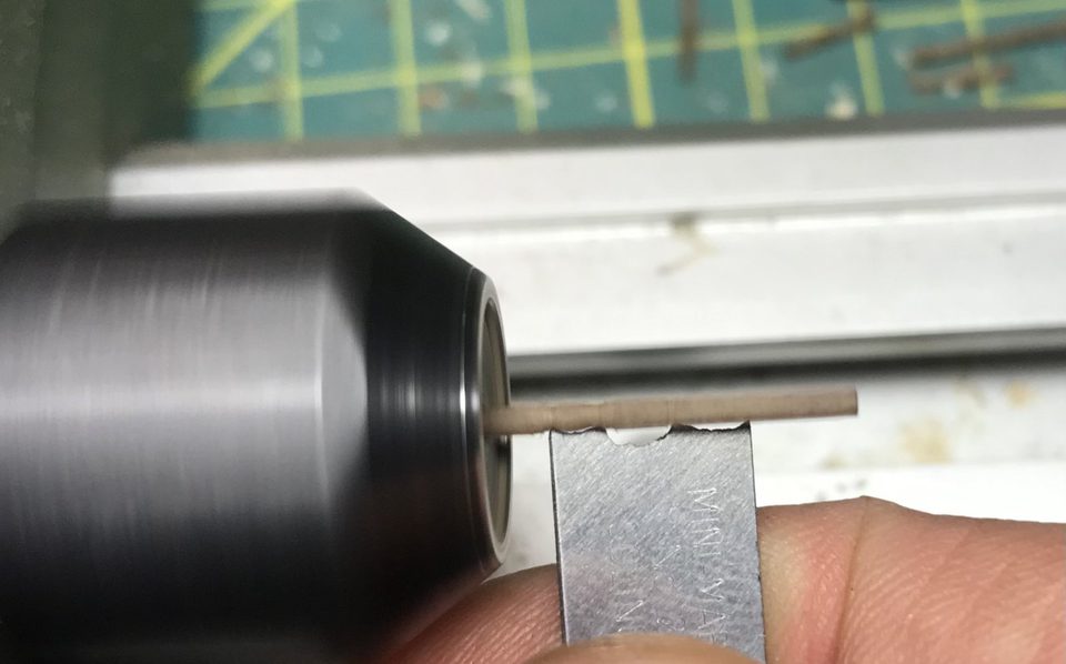 The pre-shaped blade against the turning strip