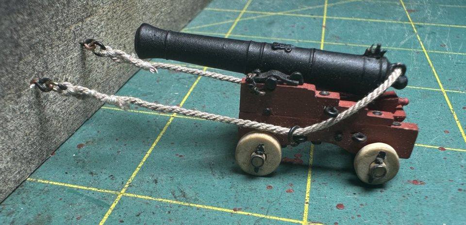 My version of the breeching, with whippings of very fine thread